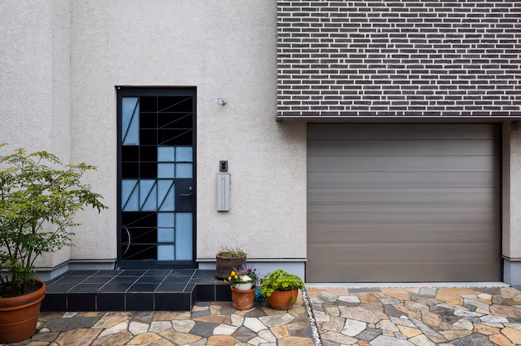 japanese-house-entrance-with-windows-lift-gate-master